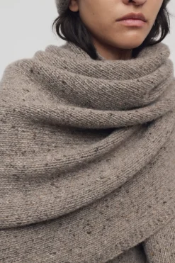 Mantia Scarf