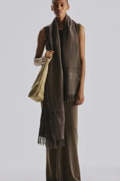 Merisi Scarf