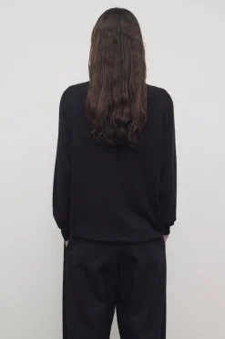 Nabari Turtleneck