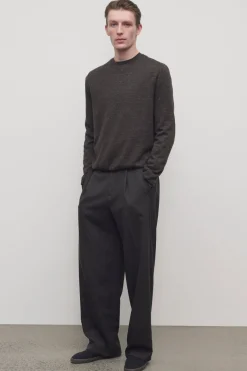 Thom Pant